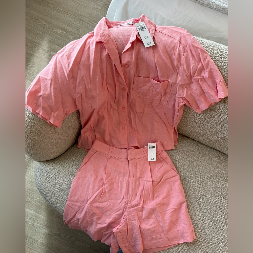 Abercrombie Collared Short Sleeve Button Down Shirt in Coral Pink, Size Xs, NWT